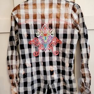 Women's vintage distressed top!